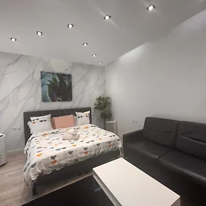 Cosy Champs-élysées - Hala Appartamento Parigi